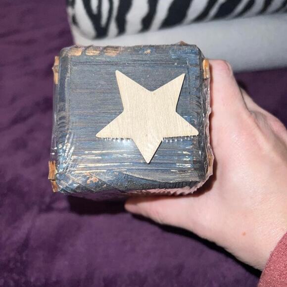 Holiday inspirations red white blue 4th of July tabletop candle - Picture 4 of 6